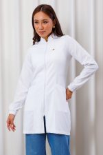 jaleco-branco-oxfordine-poliester-manga-longa-gola-padre-slim-estudante-medicina-estetica-clinica-saude-feminino