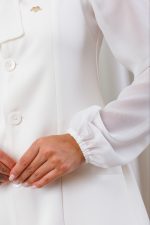 jaleco-branco-alfaiataria-feminino-mangas-tule-gola-laço-com-botoes-punho-elastico-elegante-chique-medicas-esteticistas-clinicas-saude-mulher-comprar-rica