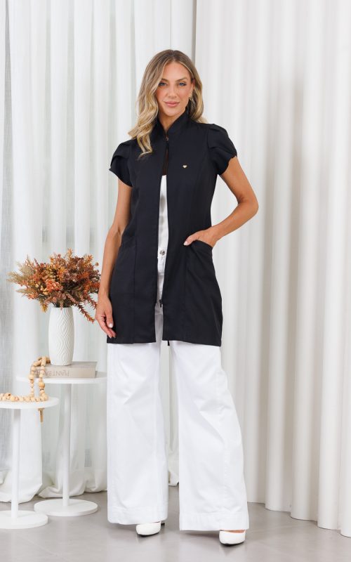 Jaleco-Luana-Gabardine-Tecido-Leve-Verao-Preto-Manga-Curta-Manga-Tulipa