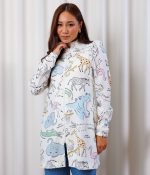 jaleco-colorir-ludico-para-pintar-interaçao-paciente-pediatria-medicas-gola-padre-punho-elastico-soltinho-confortavel-oxfordine-estampadoo