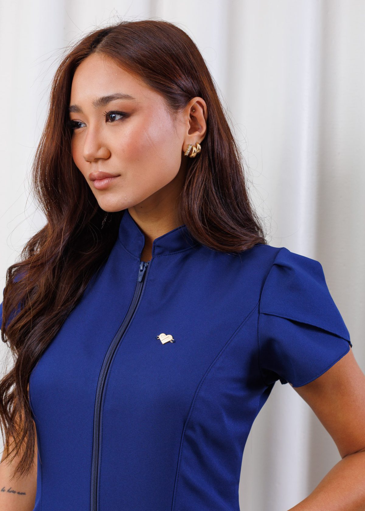 jussara-nunes-loja-jalecos-scrubs-femininos-conjuntos-pijama-cirurgico-uniforme-personalizado