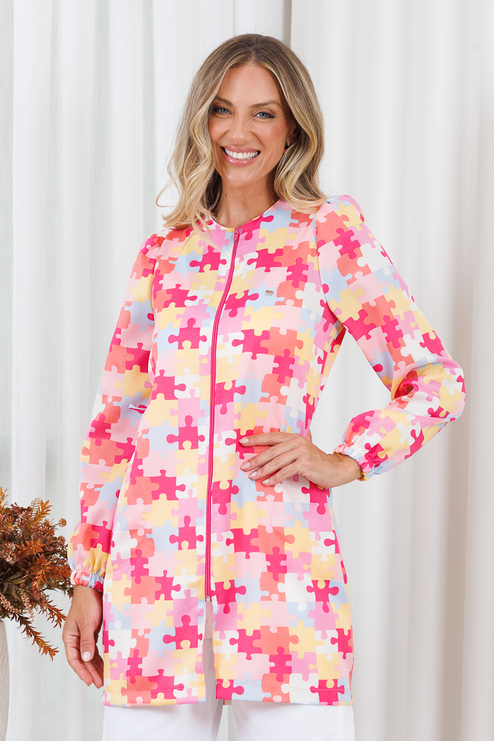 Jaleco Chic Estampa Quebra Cabeça Oxford Tecido Leve, Verão Manga Longa Manga Princesa (2) Jaleco-Chic-Estampa-Quebra-Cabeca-Oxford-Tecido-Leve-Verao-Manga-Longa-Manga-Princesa