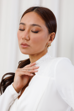 jaleco-elegante-branco-alfaiataria-renda-elise-chique-medica-estetica-jussara-nunes