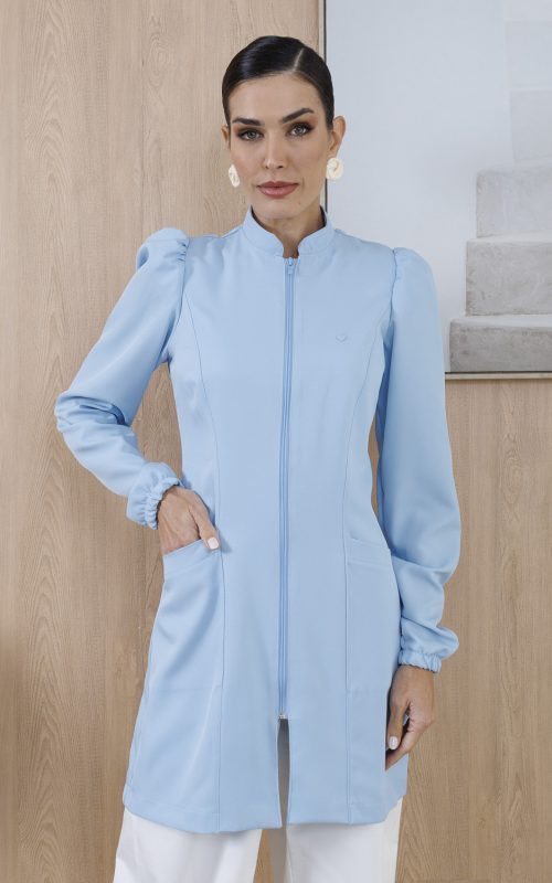 jaleco-feminino-azul-claro-gabardine-poliester-manga-longa-bufante-medicas-doutoras-estetica-clinica-equipes-mulheres-saude