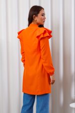 jaleco-laranja-oxfordine-poliester-babados-slim-colorido-elastico-punho-tapa-ziper-gola-padre-bolsos-funcionais-estetica-enfermagem-saude-mulher