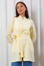 jaleco-oxfordine-amarelo-manteiga-funcional-poliester-gola-padre-ziper-amarraçao-confortavel-medicas-clinicas-esteticas