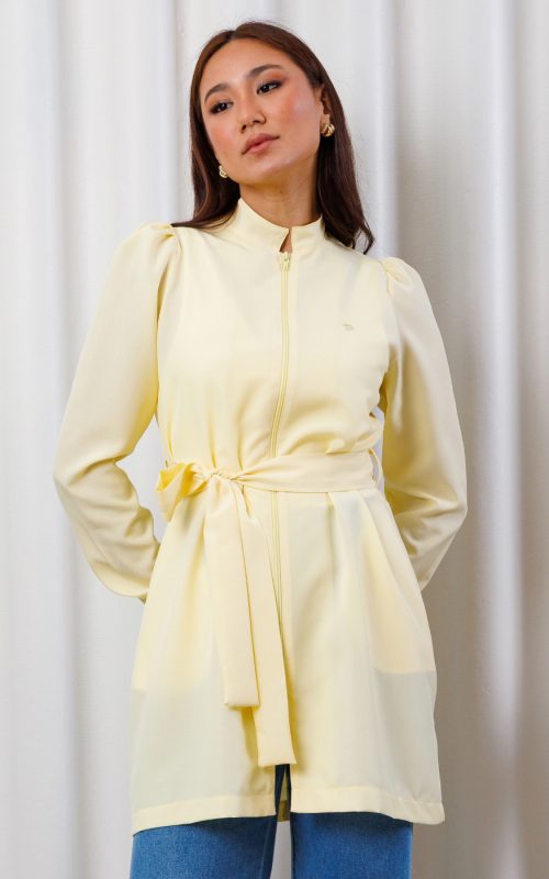 jaleco-oxfordine-amarelo-manteiga-funcional-poliester-gola-padre-ziper-amarraçao-confortavel-medicas-clinicas-esteticas