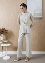 conjunto-feminino-bege-nude-profissional-gabardine-poliester-doutoras-medicas-estetica-recepçao-clinicas-saude-mulher