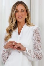 jaleco-off-white-gabardine-renda-elegante-chique-botao-perola-chique-feminino-doutora-saude