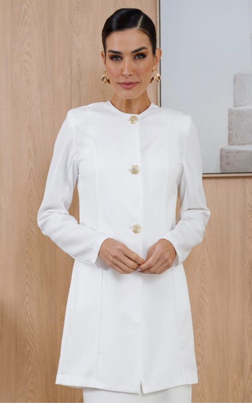 jaleco-feminino-off-white-gabardine-chique-doutora-medica-esteticista-saude-mulher