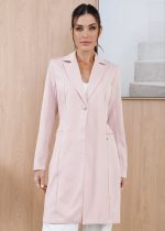 jaleco-feminino-risca-de-giz-rose-alongado-blazer-elegante-medicas-doutoras-estetica-clinica-mulher-saude