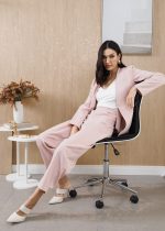 conjunto-feminino-rose-alfaiataria-bi-elastic-moderno-elegante-blazer-calca-doutoras-estetica-clinicas-mulher-saude
