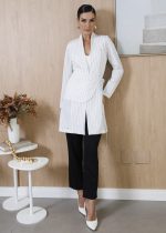 Jaleco feminino Emanuele alfaiataria risca de giz off-white vista frontal